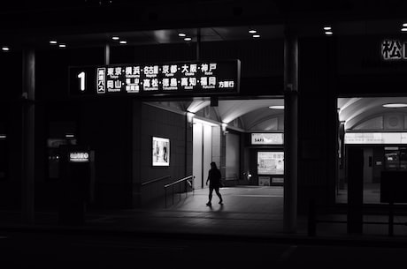 外格是什么意思 曾经日曝雨淋